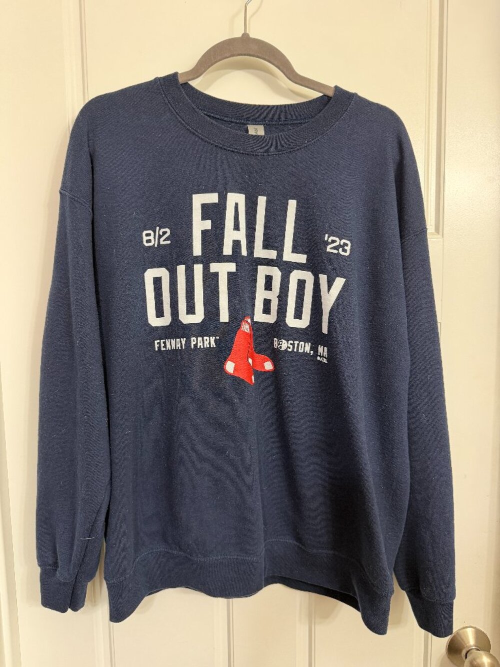 Fall Out Boy Fenway Park 8/2/23 Concert Crewneck Sweatshirt Size L Navy Red Sox